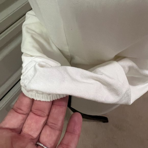 NWOT Sophie Max White Balloon tank with Black floral embroidery Size S - Picture 3 of 8